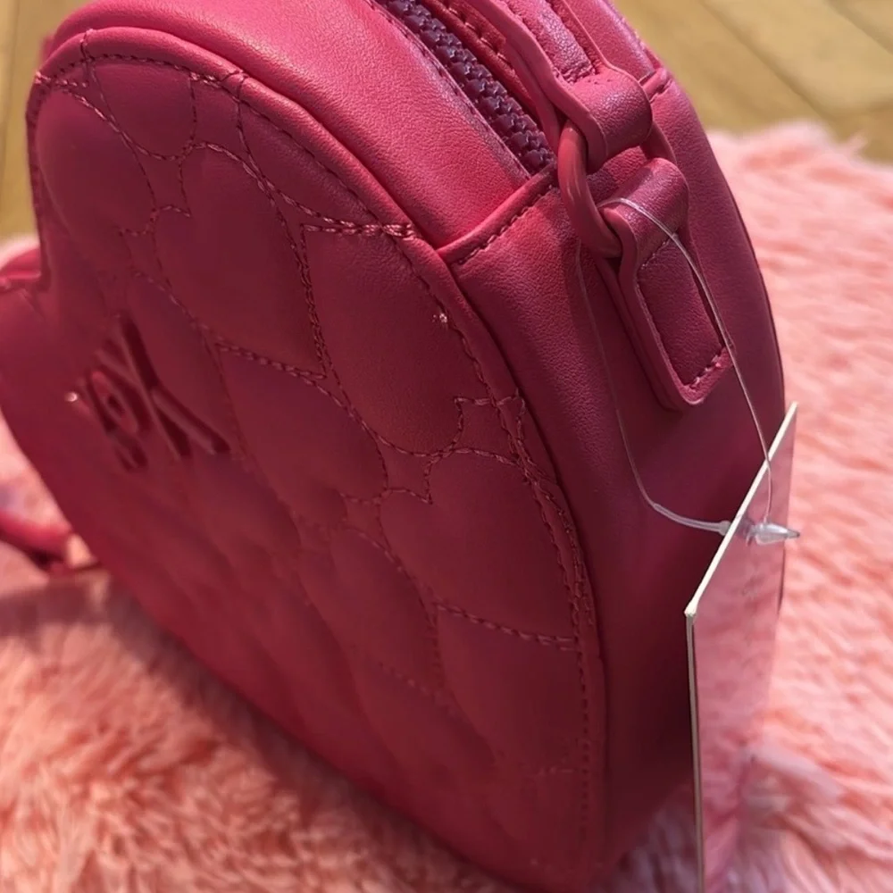 Betsey Johnson Pink Heart Crossbody 🩷 - Picture 6 of 7